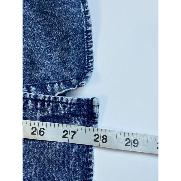 Levi’s Women’s Blue Acid Wash Chambray Long Sleeve Button Blouse Size Large - Picture 7 of 9